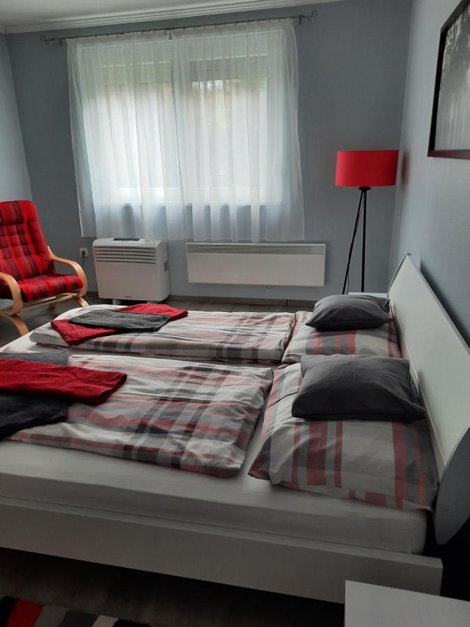 Kodaly Apartman Eger Luaran gambar