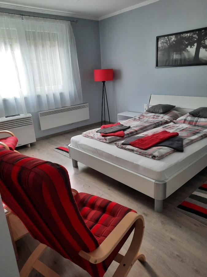 Kodaly Apartman Eger Luaran gambar