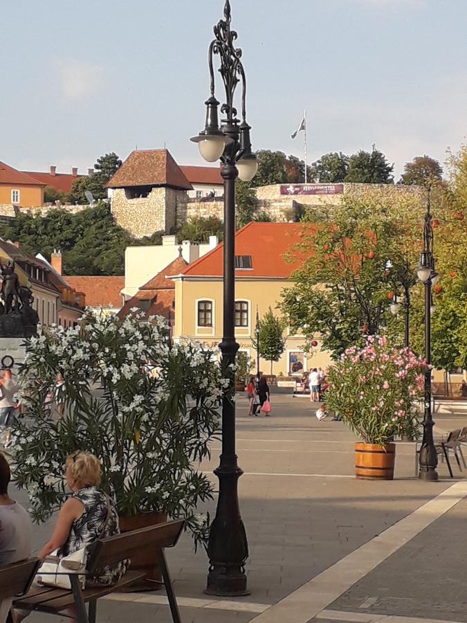 Kodaly Apartman Eger Luaran gambar