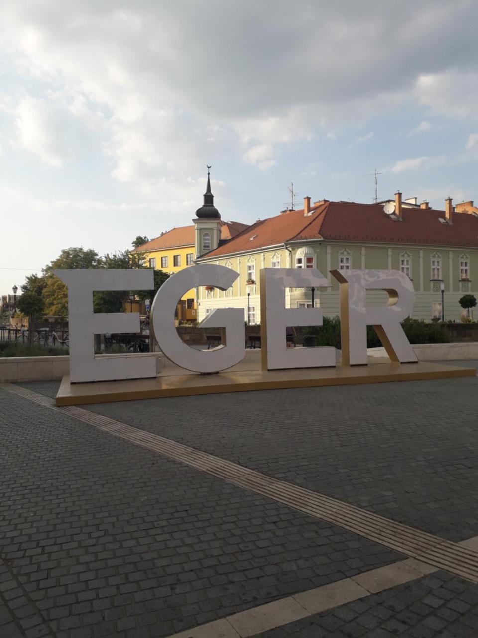Kodaly Apartman Eger Luaran gambar