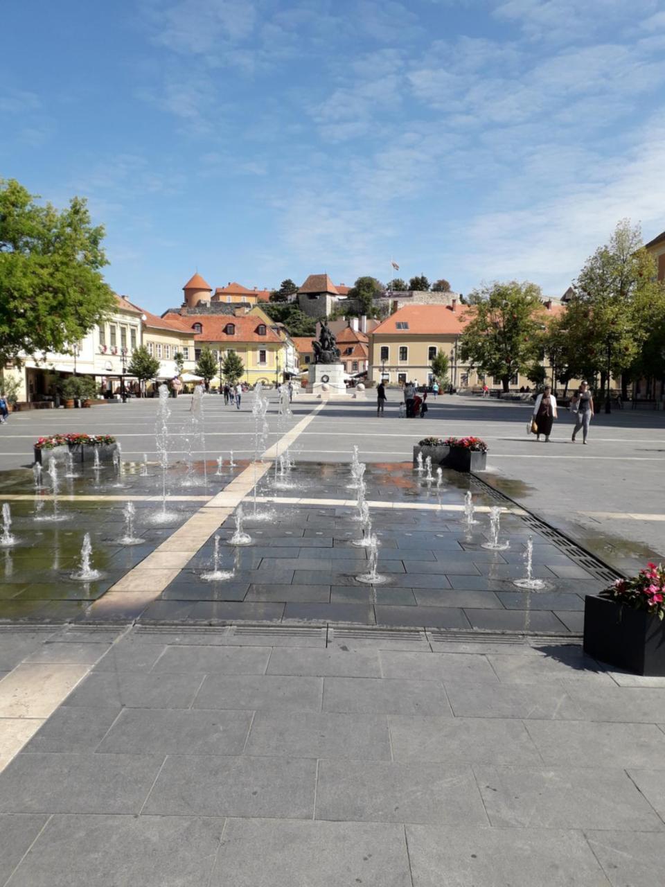 Kodaly Apartman Eger Luaran gambar